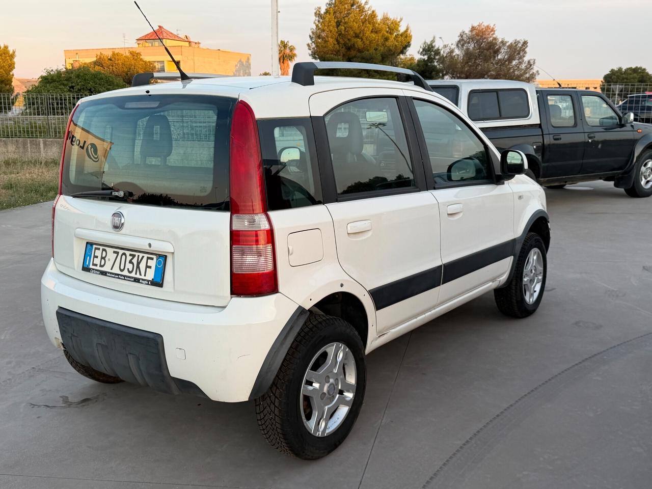 Fiat Panda 1.3 MJT 16V DPF 4x4 Climbing
