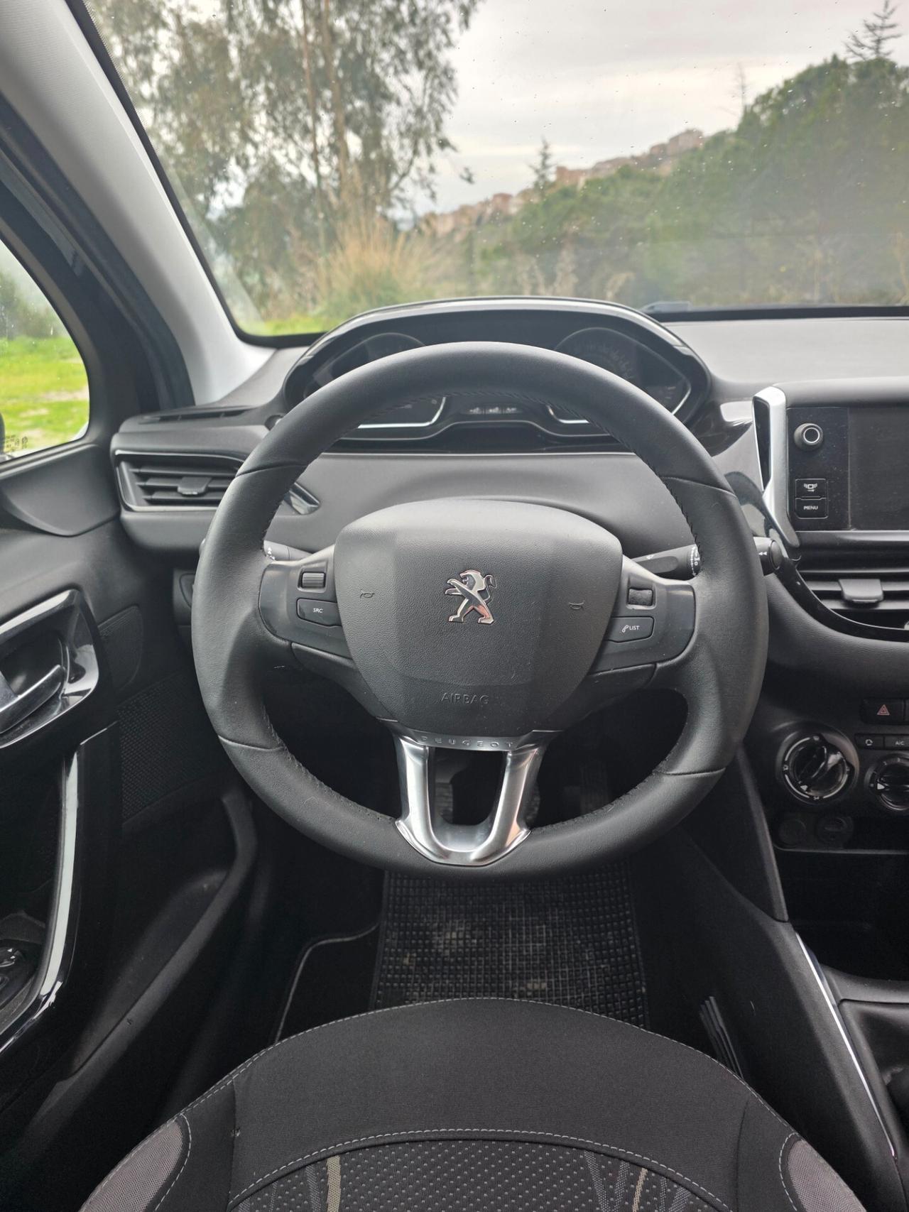 Peugeot 208 1.4 HDi 68 CV 3 porte Allure