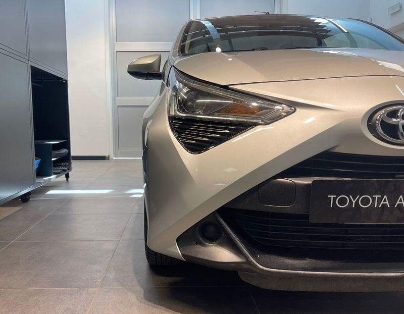 Toyota Aygo Connect 1.0 VVT-i 72 CV 5 porte x-play
