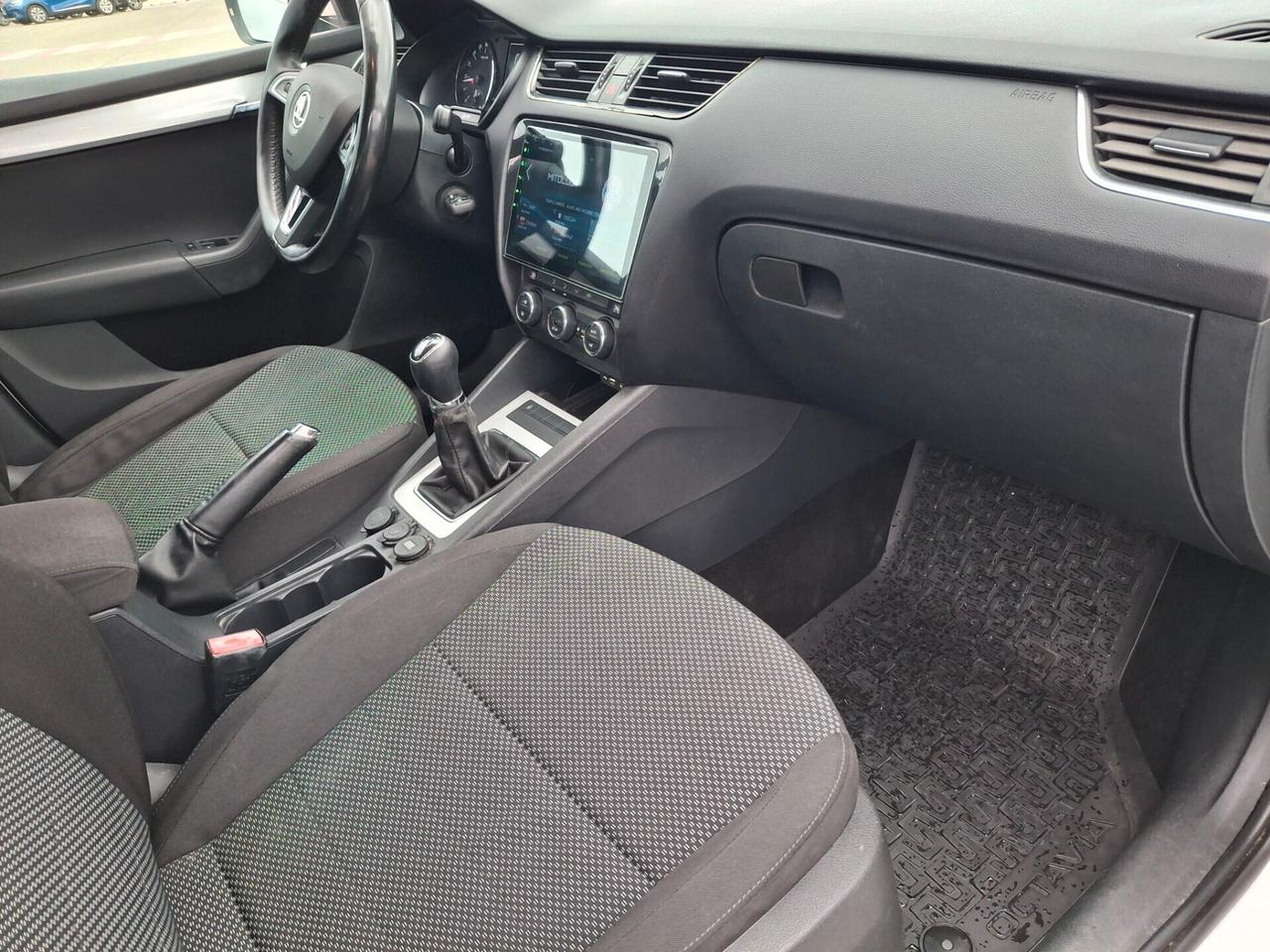 Skoda Octavia 1.6 TDI CR 105 CV.*NAVIGATORE*
