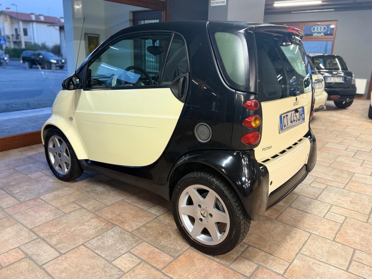 Smart ForTwo 700 coupé pure (37 kW)