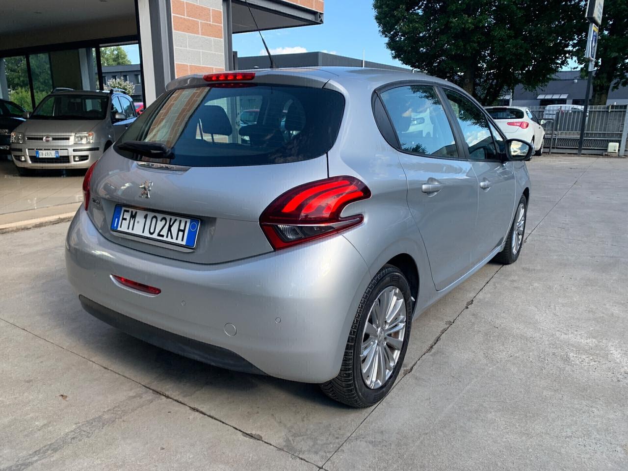 Peugeot 208 BlueHDi 75 5 porte