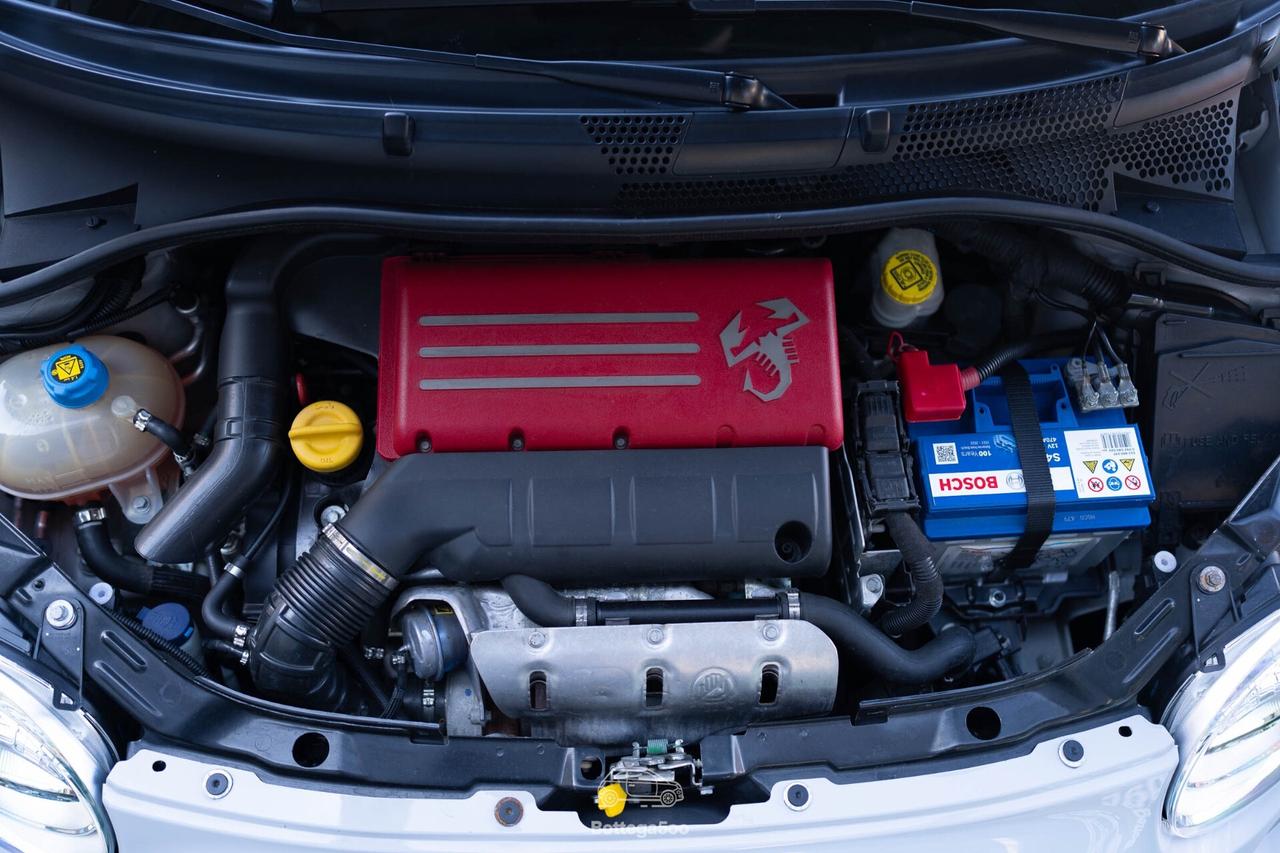 Abarth 500 1.4 Turbo T-Jet Custom