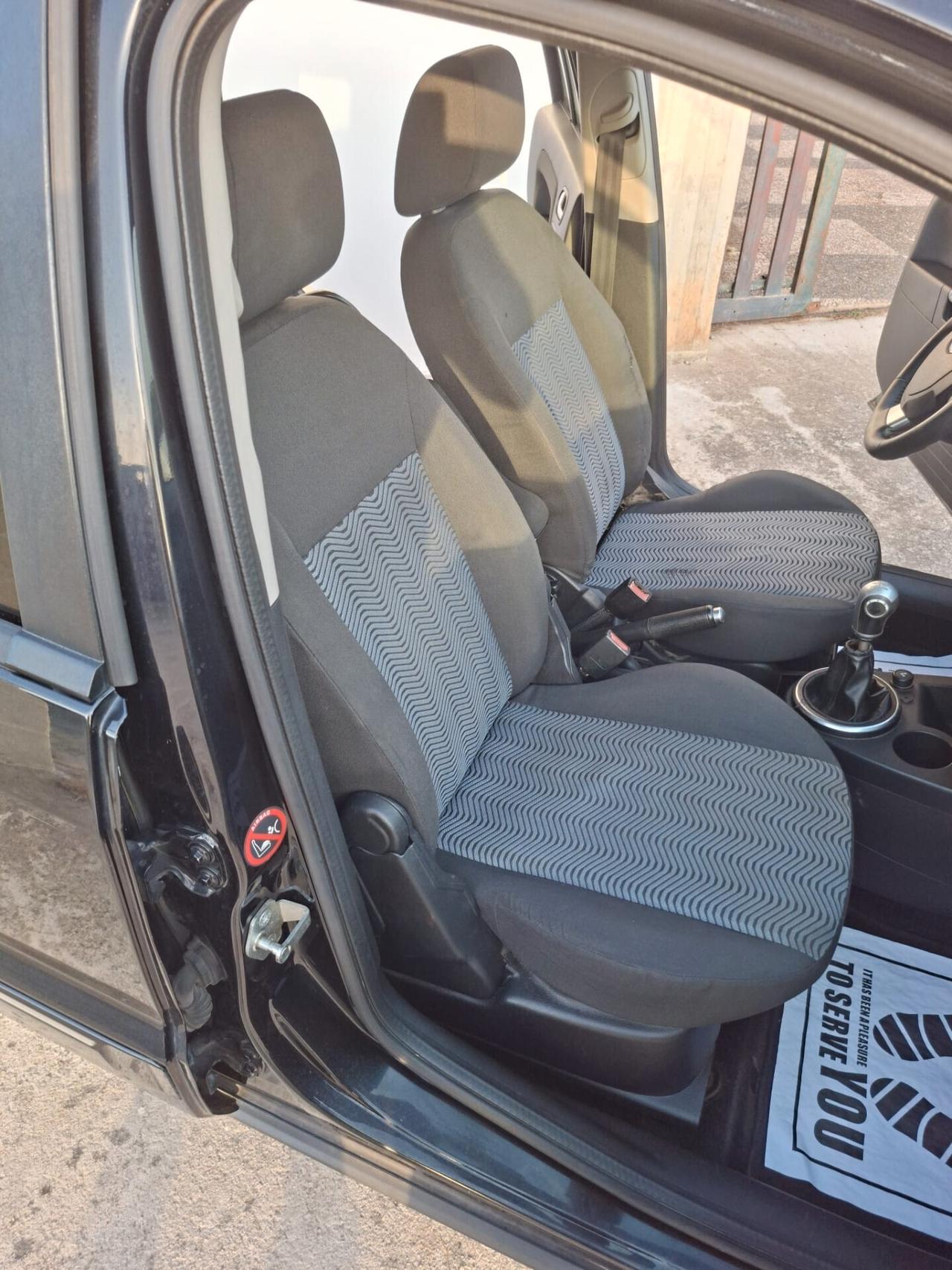 Ford Fusion TITANIUM 1.4 TDCi 5p.