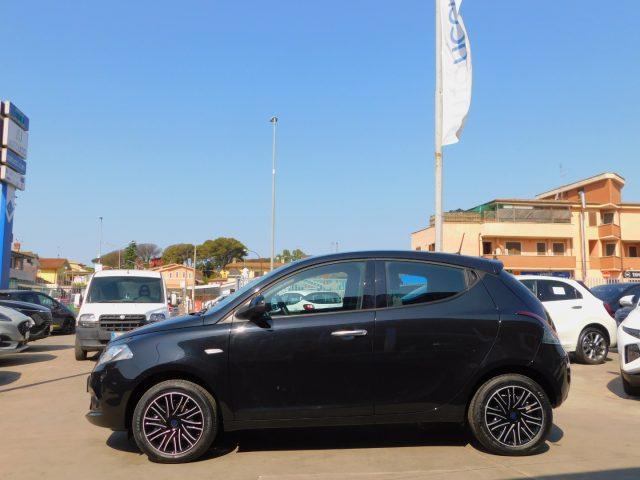 LANCIA Ypsilon 1.0 Hybrid Oro 70 CV Km. 4200 !!!!