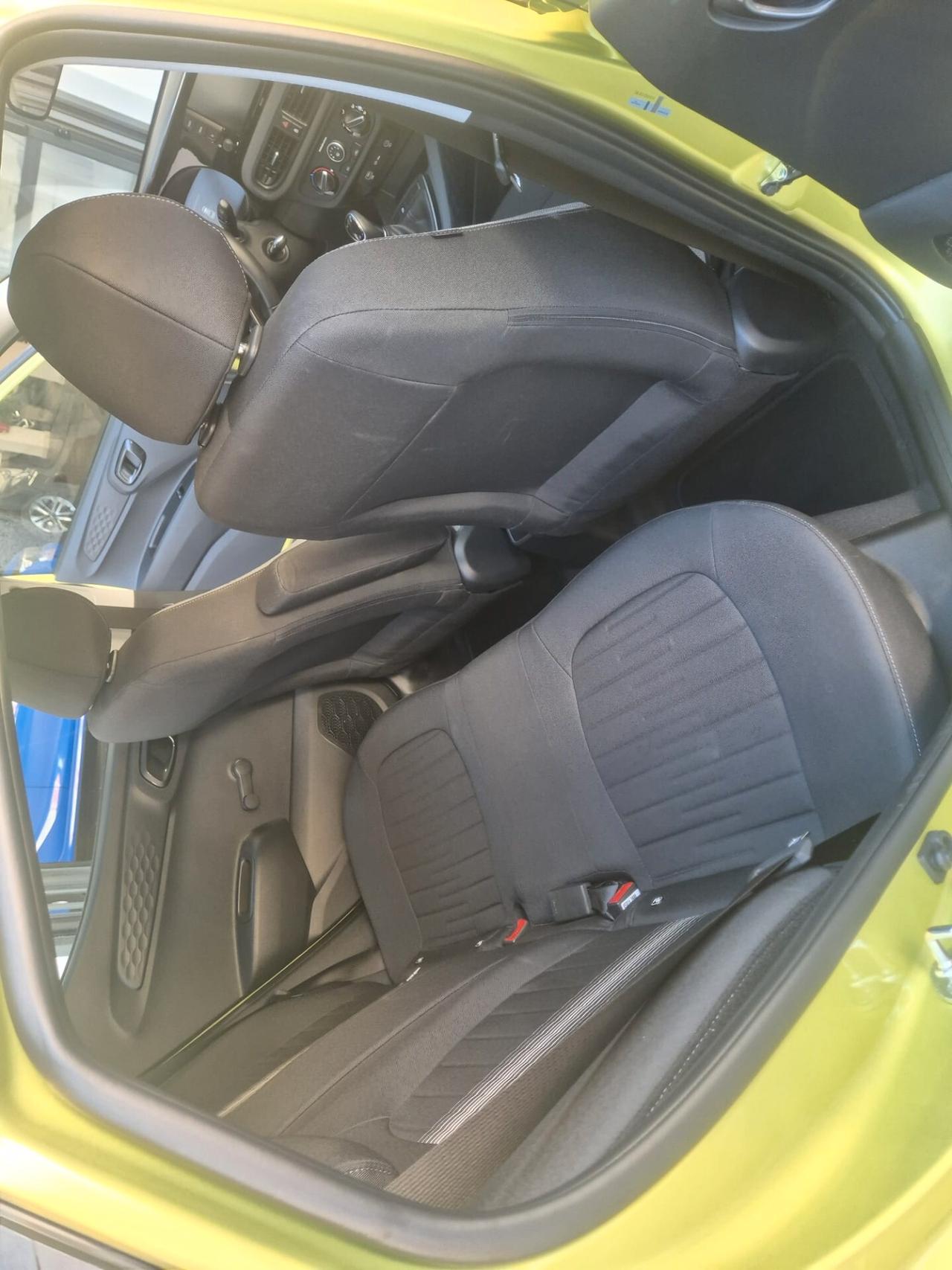 HYUNDAI I10 1.0 mpi Tech Connect Pack - CAMBIO AUTOMATICO