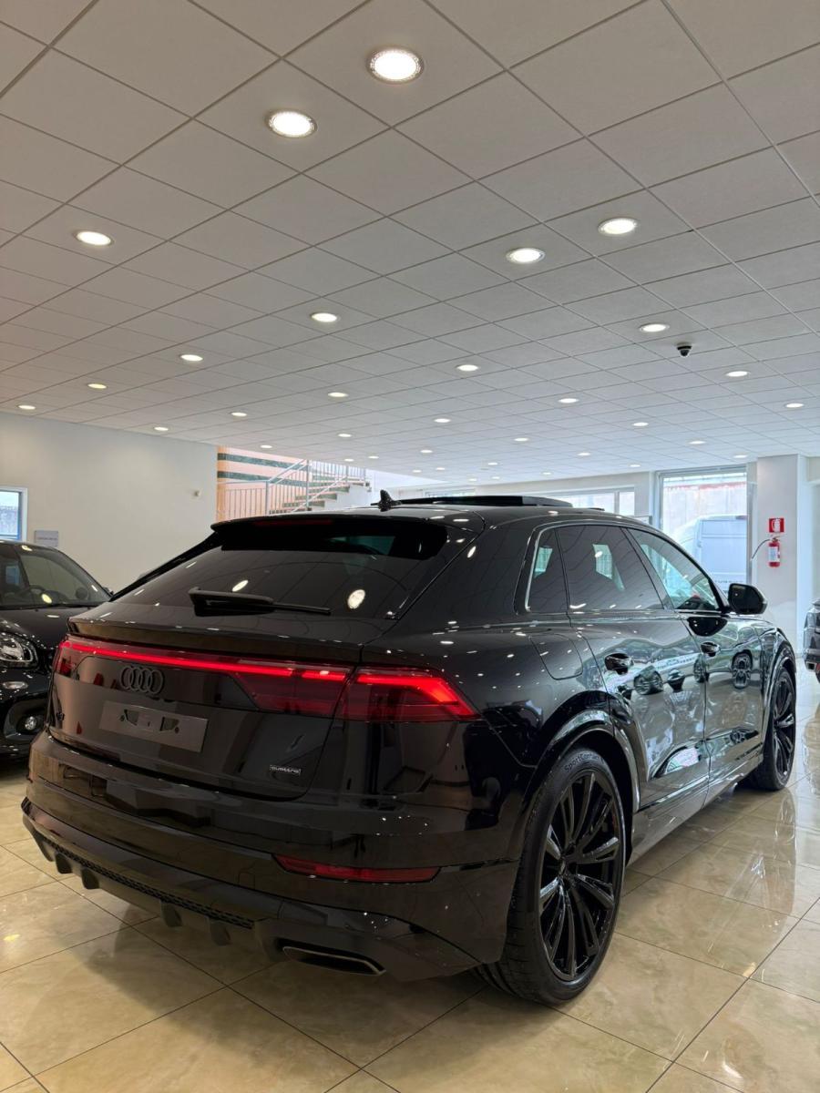 AUDI - Q8 - SUV TDI qu. 210 kW tiptr. S line ed.