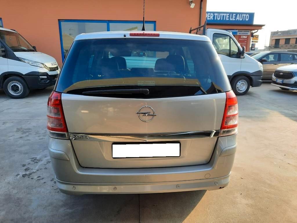 Opel Zafira 1.6 16V VVT Cosmo