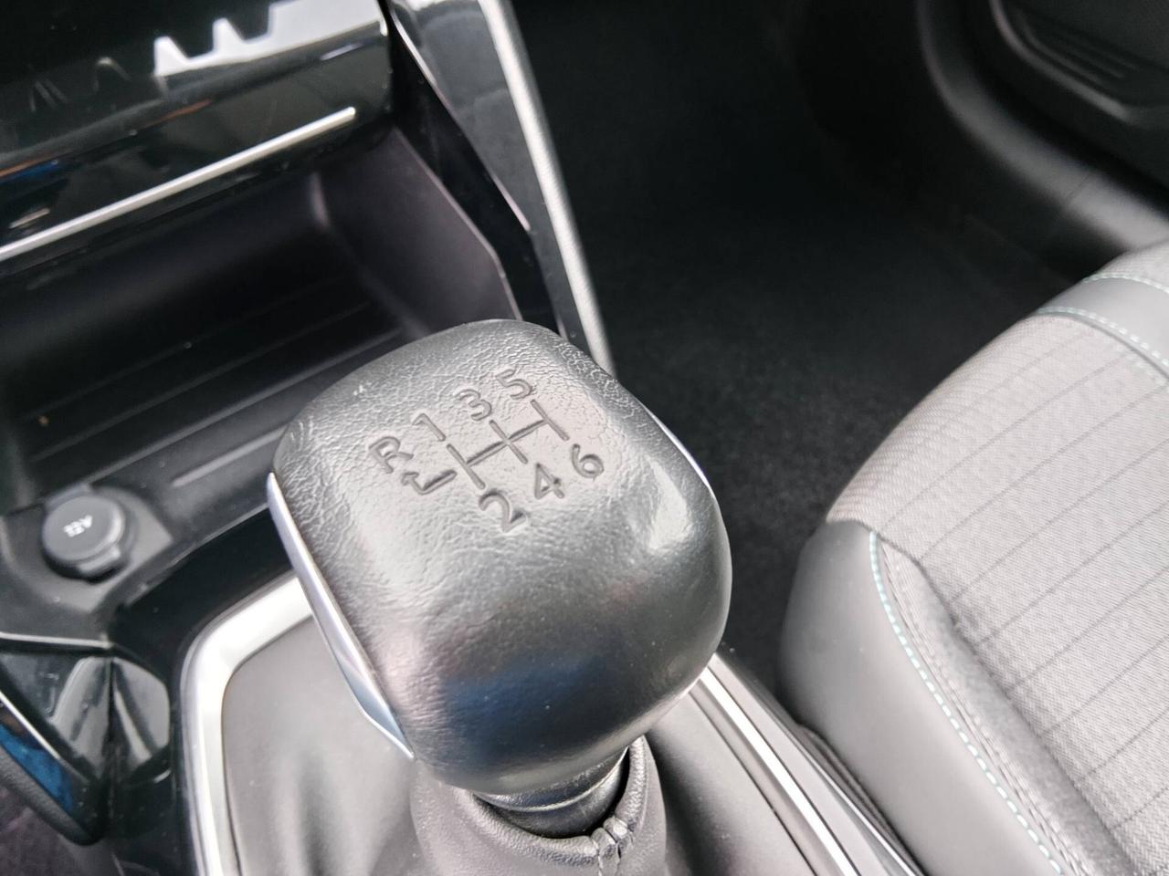 Peugeot 208 100CV GT 15K KM!