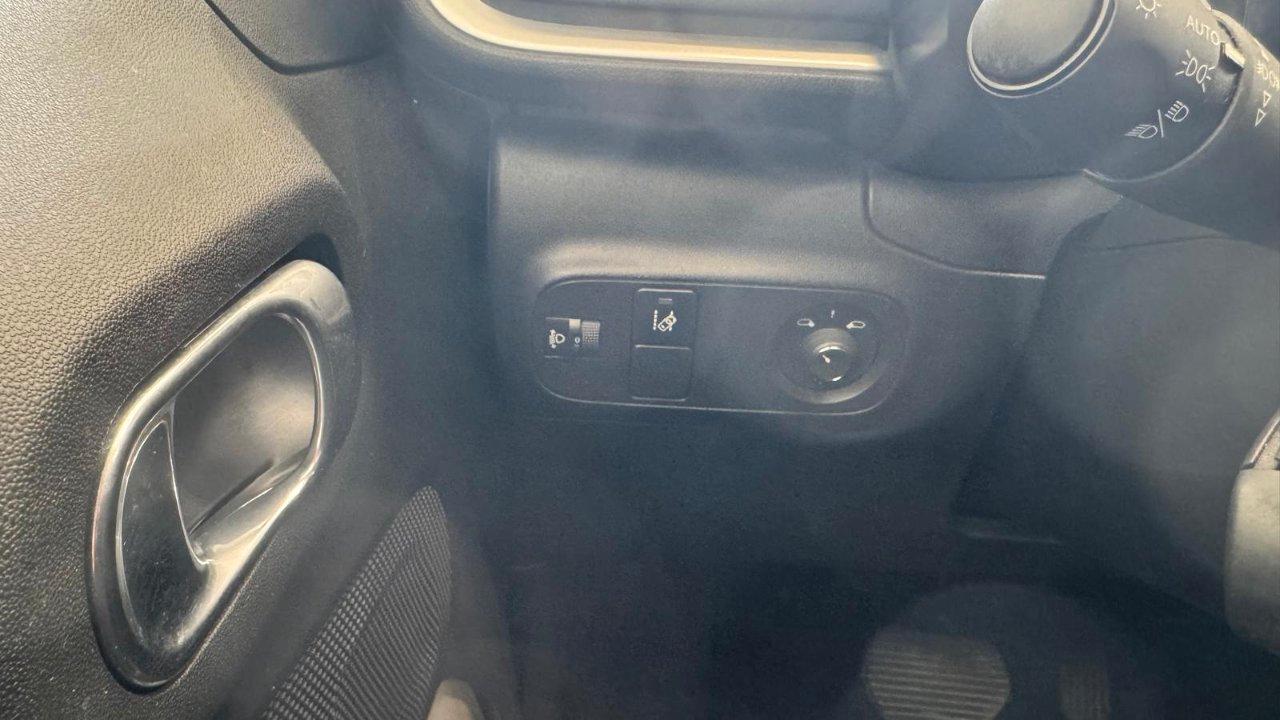 Citroen C3 1.2 puretech SHINE PLUS NAVI 82 Cv.