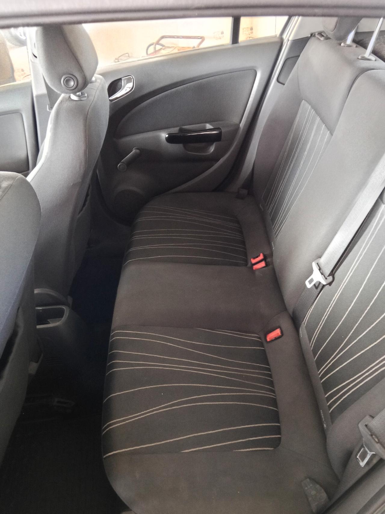 Opel Corsa 1.2 5 porte Cosmo