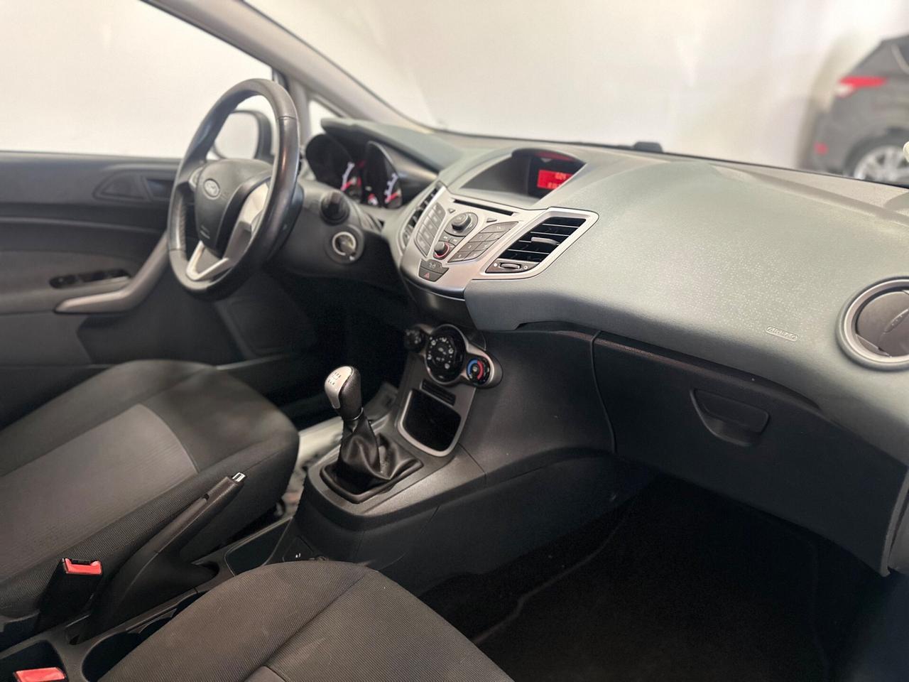 Ford Fiesta 1.2 82 CV 5 porte Titanium NEOPATENTATI