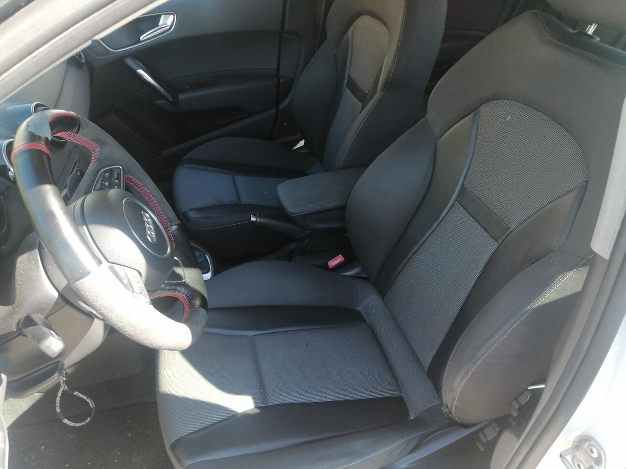 Audi A1 1.6 TDI S tronic S LINE.