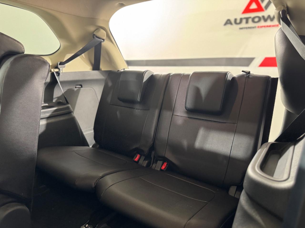 Mitsubishi Outlander 2.2 DI-D 4WD Instyle Plus SDA 7 posti