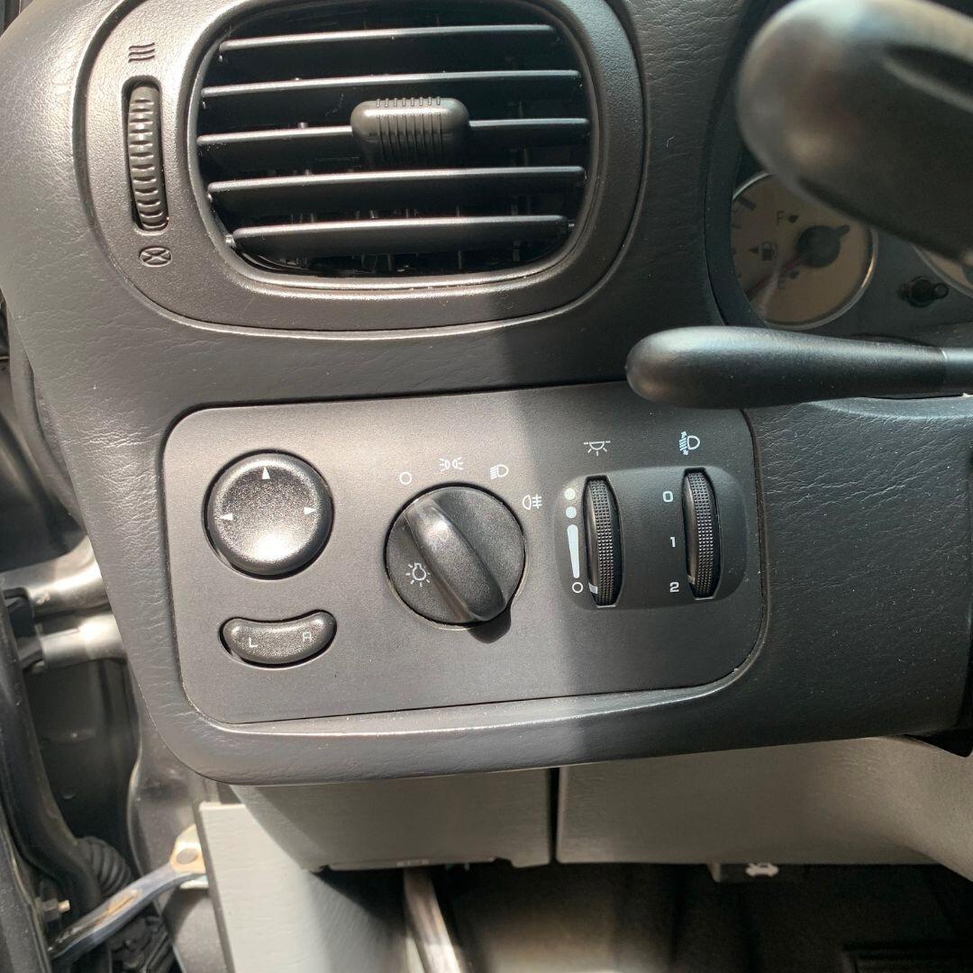 Chrysler Voyager 2.8 CRD cat LX **CAMBIO AUTOMATICO**