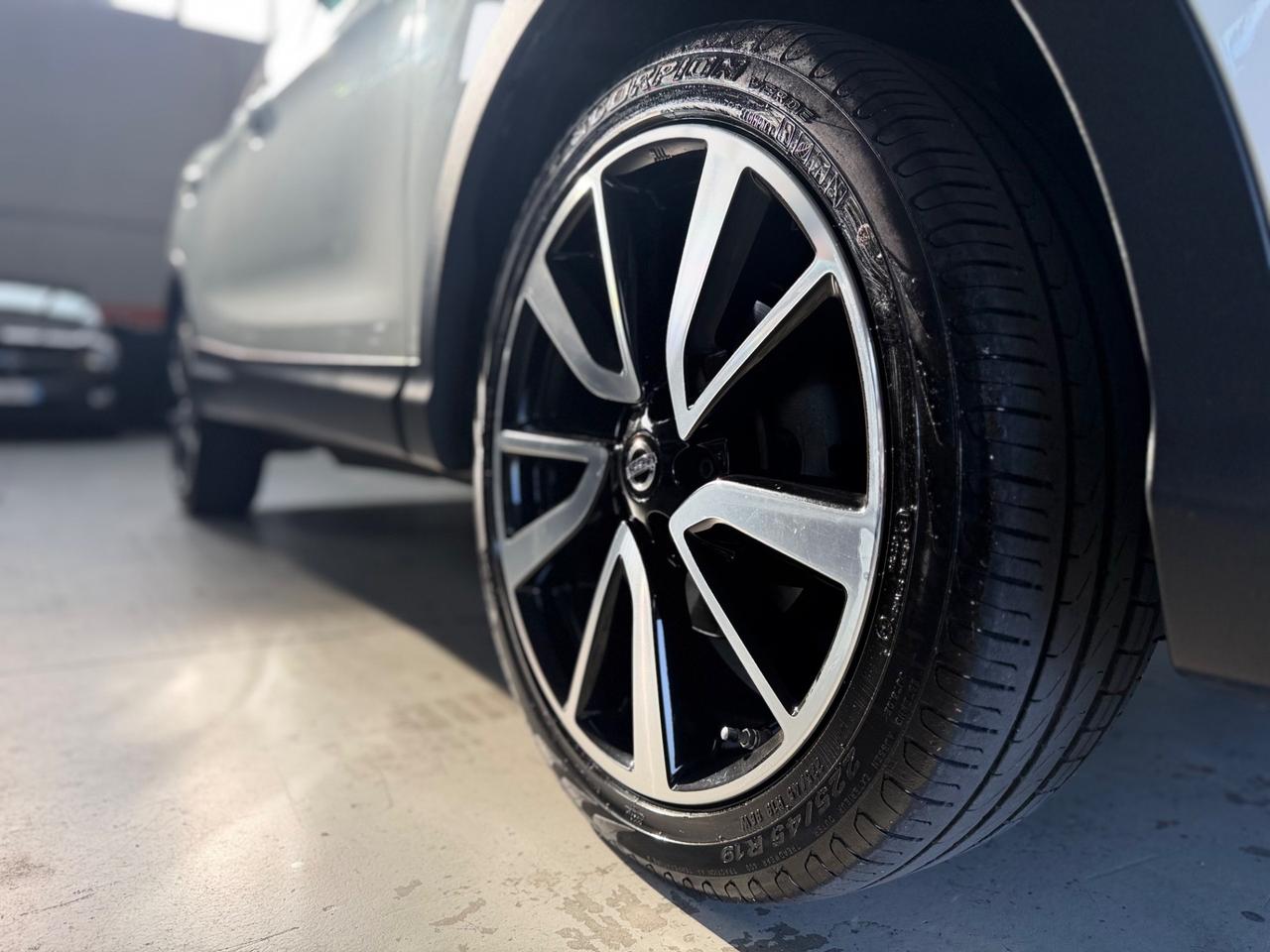 Nissan Qashqai 1.2 DIG-T Acenta PEEMIUM NEOPATENTATI