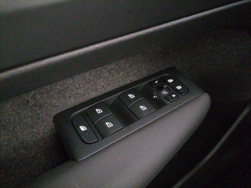 Volvo XC40 1.5 t3 Momentum 163cv my20