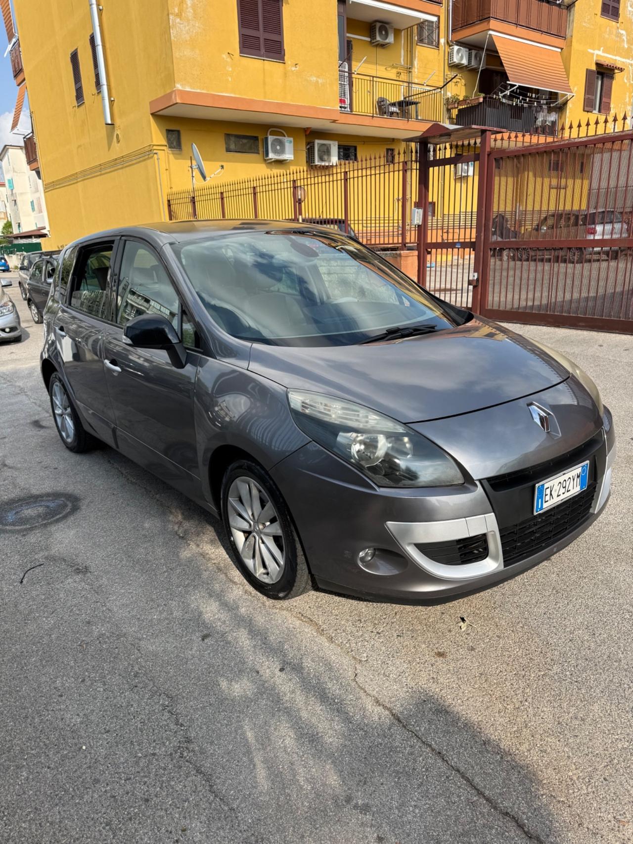 Renault Scenic Scénic X-Mod 1.6 dCi 130CV Luxe