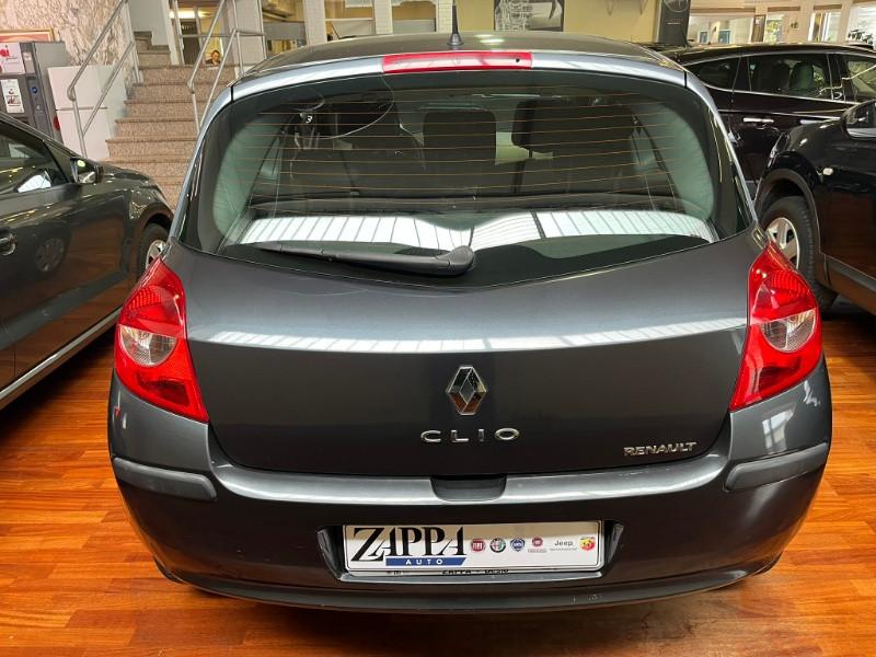 RENAULT Clio 1.2 16V 3 porte Confort