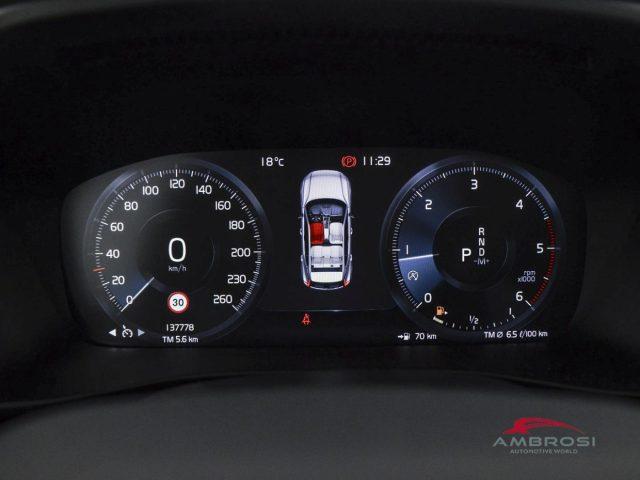 VOLVO XC40 D3 Geartronic Momentum