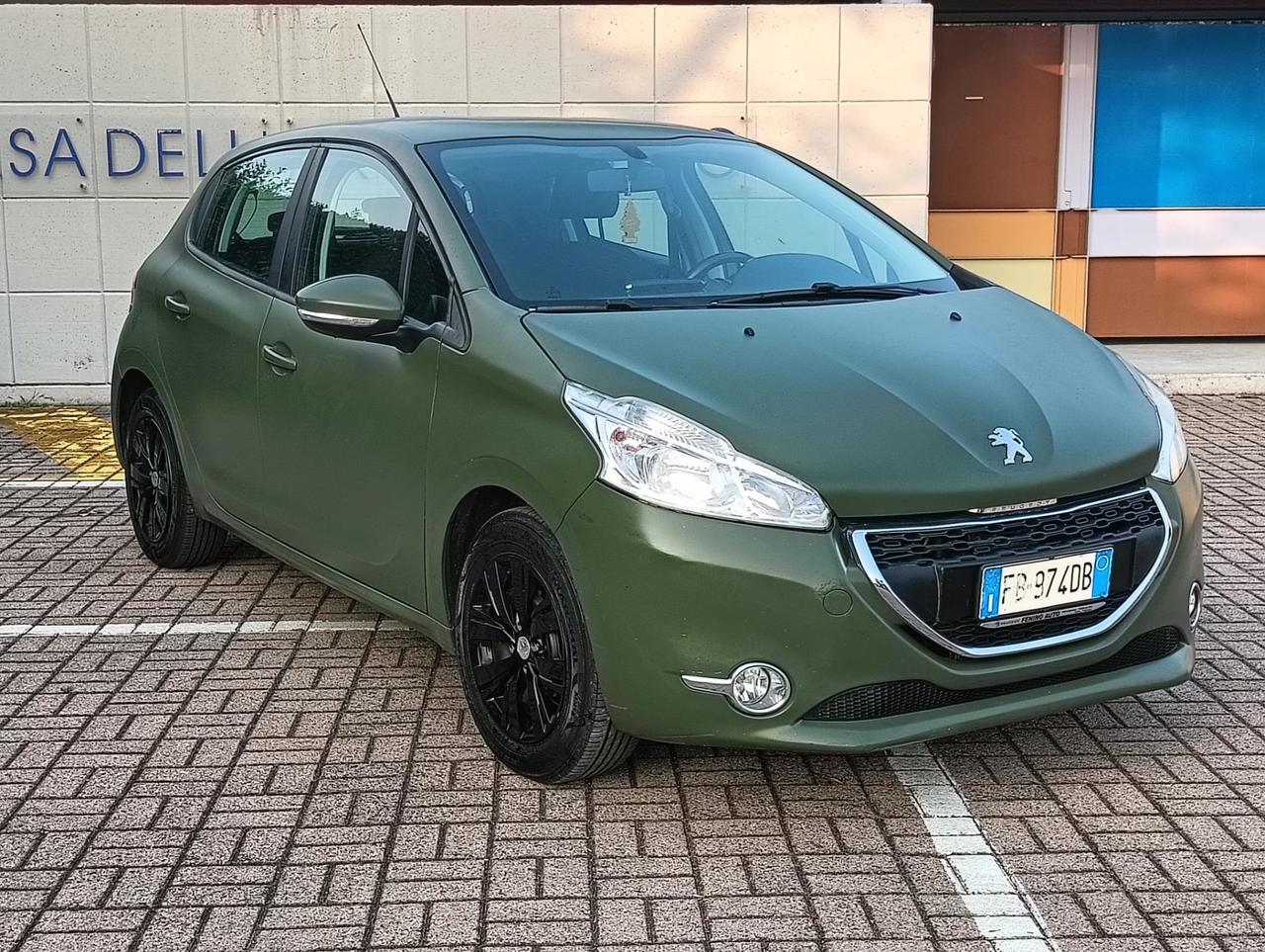 Peugeot 208 2015 1.4 HDI Diesel Cell: 3201471147
