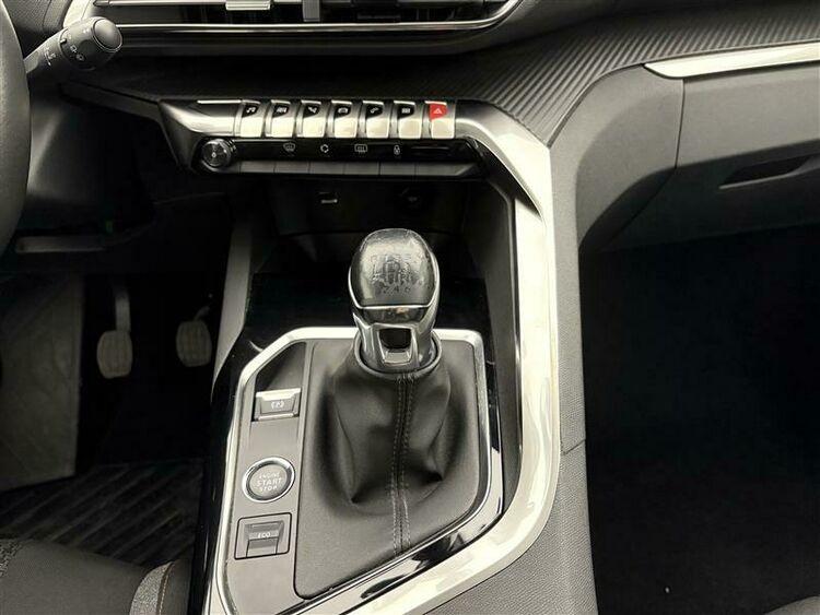 Peugeot 3008 Active Pack BZ879515 1.2 Benzina 131CV