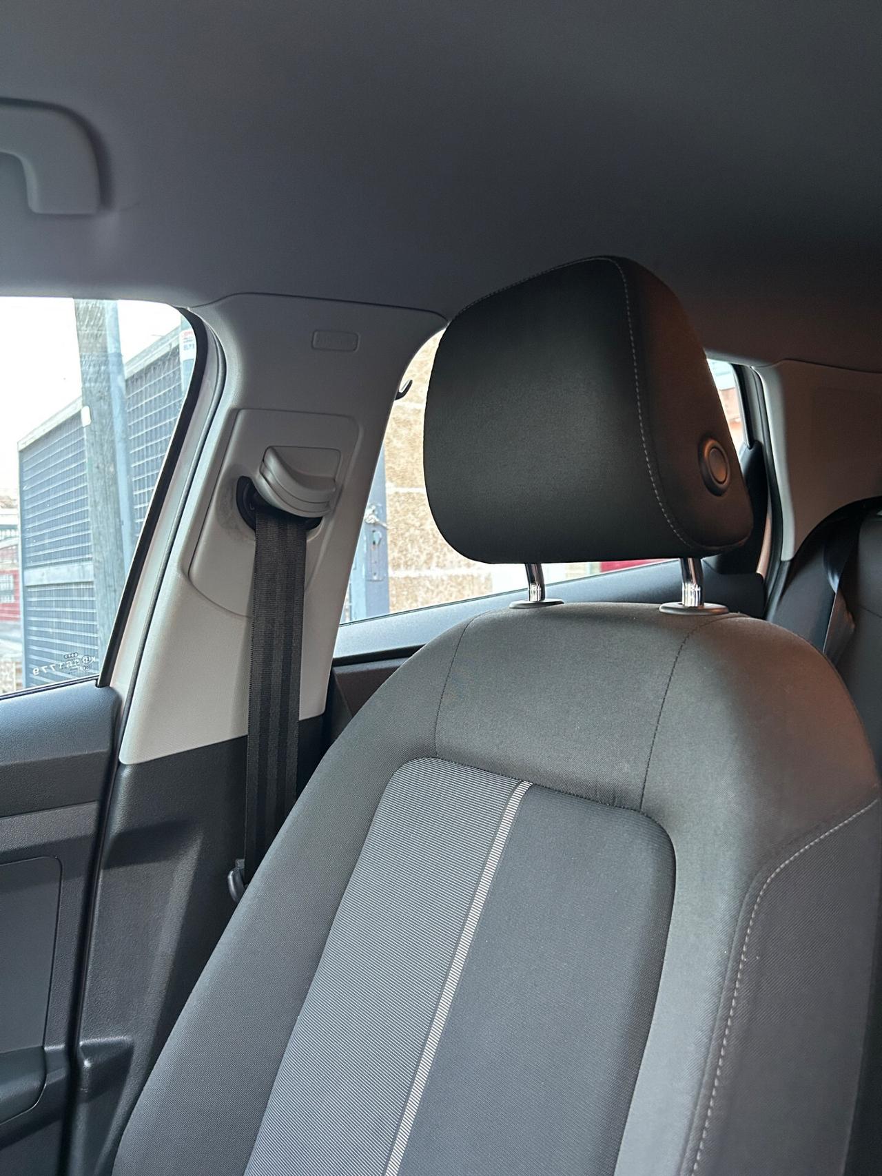 Audi A1 1.0 TFSI Admired-2018-NAVI-SENSORI