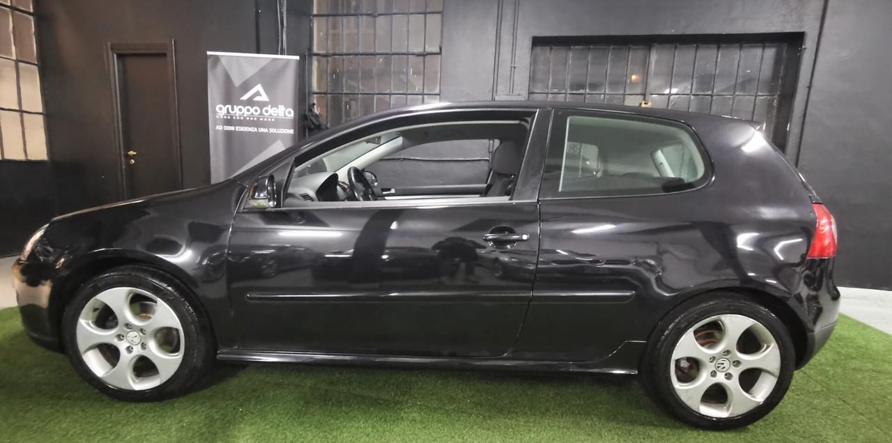 Volkswagen Golf 1.6 3p. GPL allestimento GTI