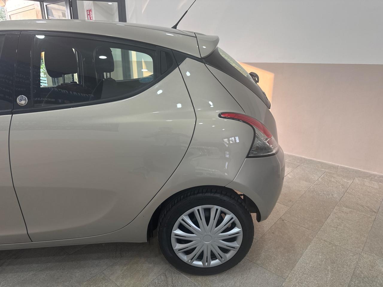 Lancia Ypsilon 1.2 69 CV 5 porte GPL Ecochic Gold