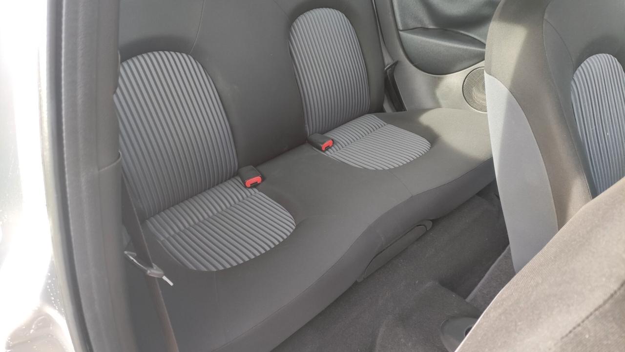 Lancia Ypsilon 1.2 soli 62000km NEOPATENTATI - 2009