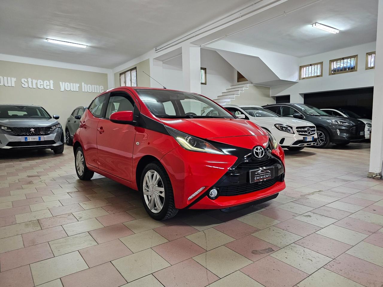 Toyota Aygo 1.0 VVT-i 69 CV 5 porte x-cool