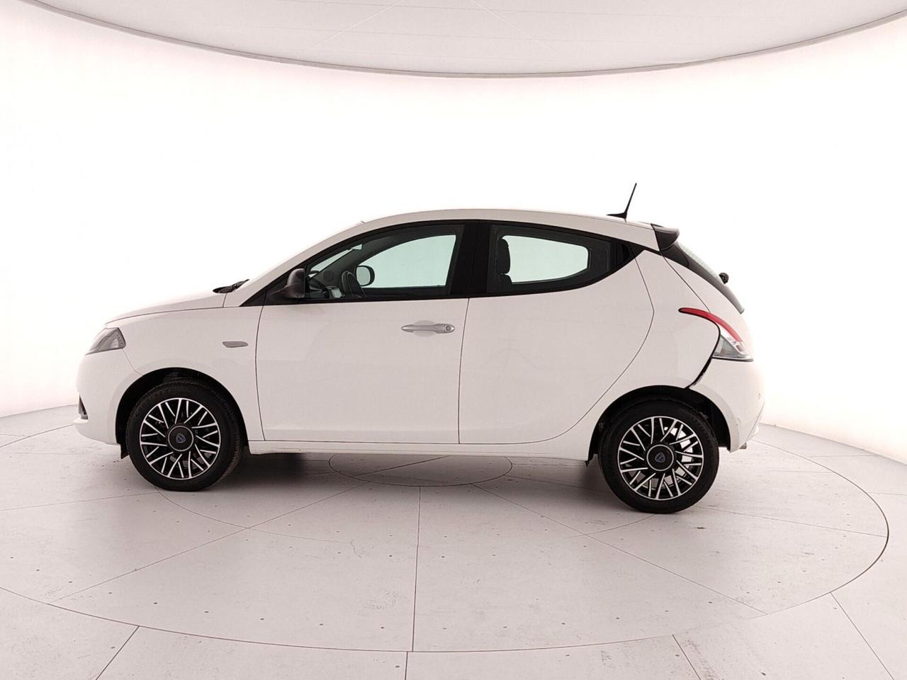 Lancia Ypsilon 1.0 FireFly 5 porte S&S Hybrid Platino