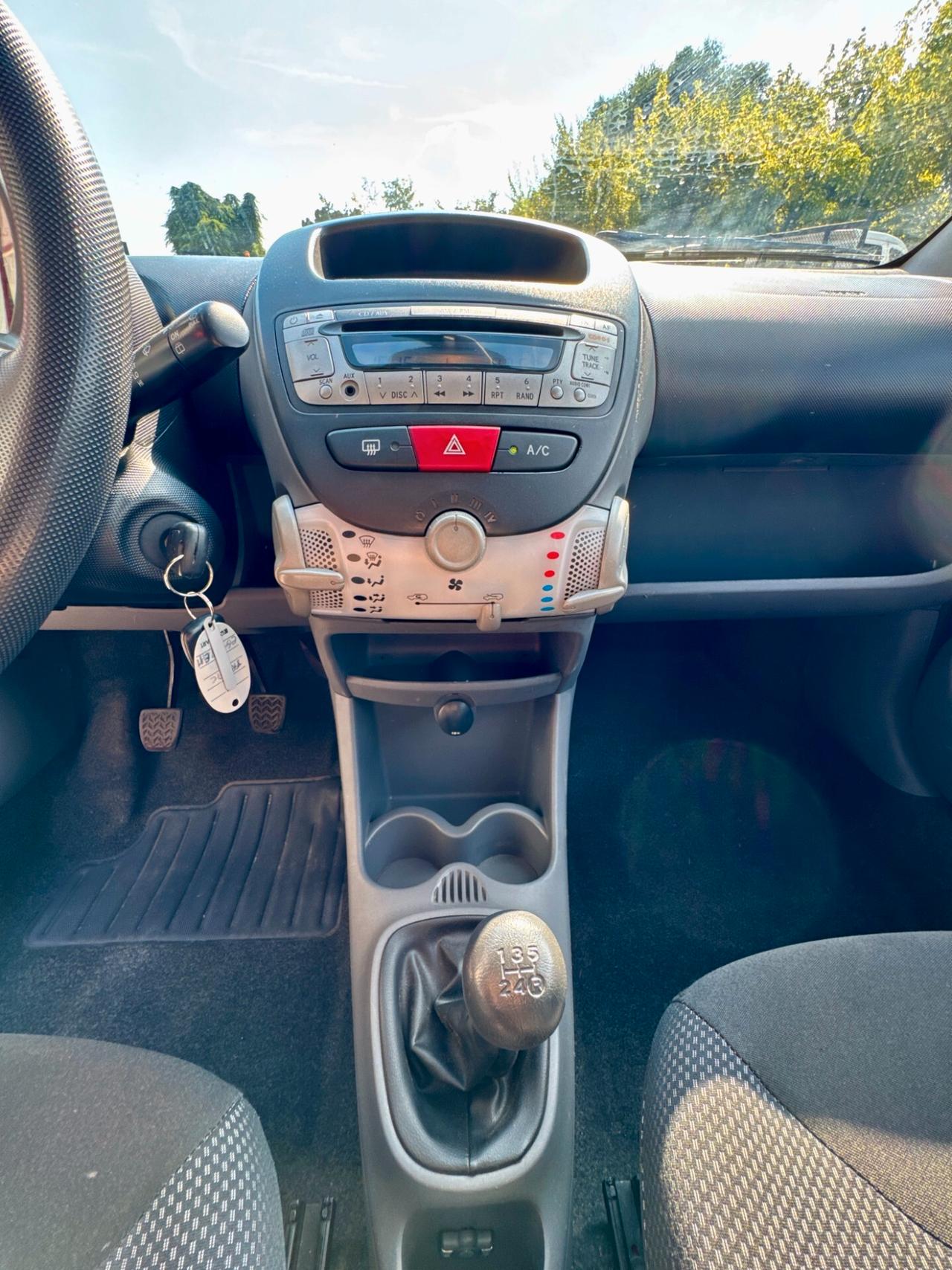 Toyota Aygo 1.0 50kW Benz 5porte *85.000 km*