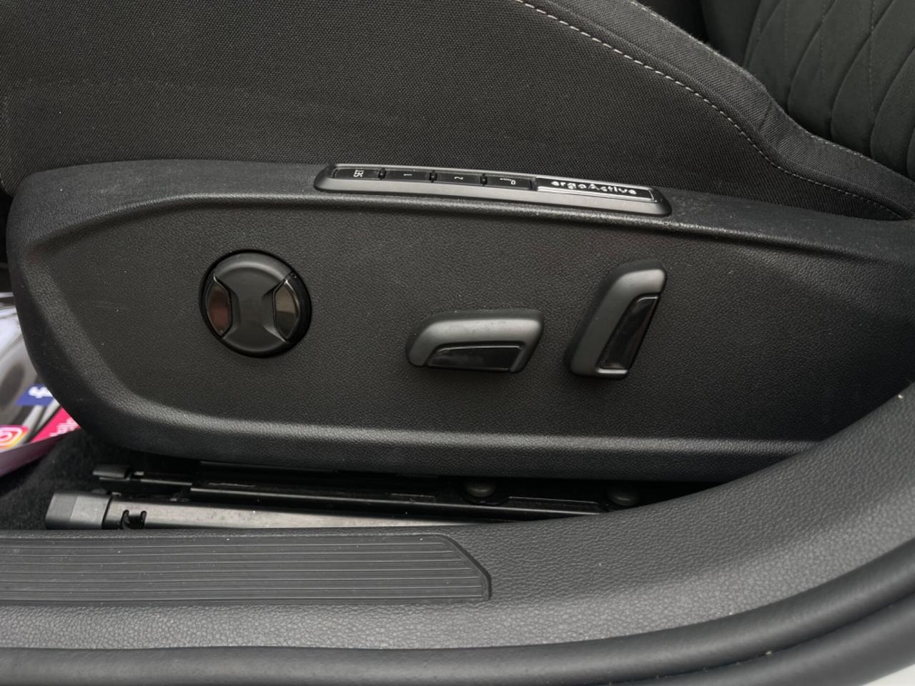 VOLKSWAGEN GOLF VIII 2.0 TDI 150CV DSG 2022