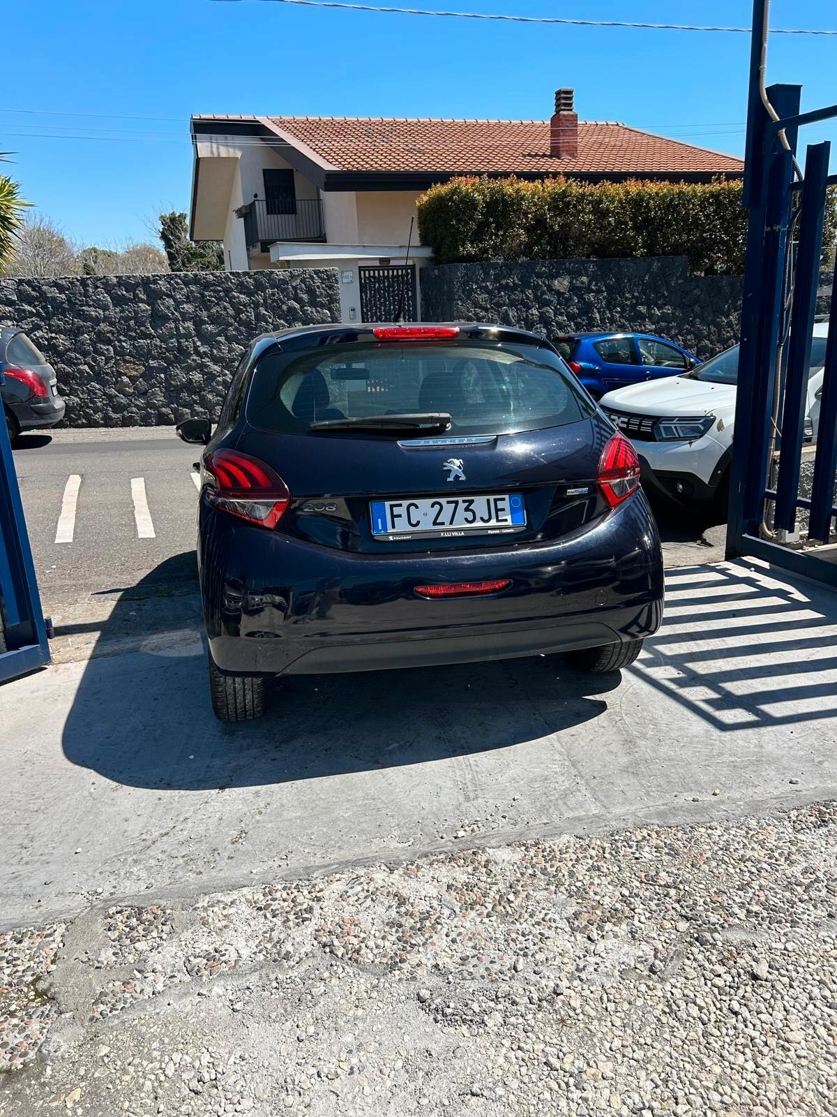 Peugeot 208 BlueHDi 75 5 porte Allure