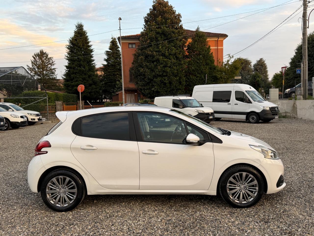 Peugeot 208 PureTech 82 5 porte Active