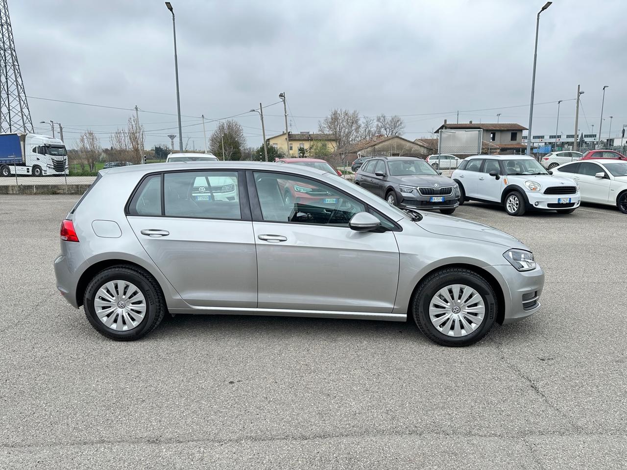 Volkswagen Golf Business 1.6 TDI BlueMotion Technology 35.000KM - 2015