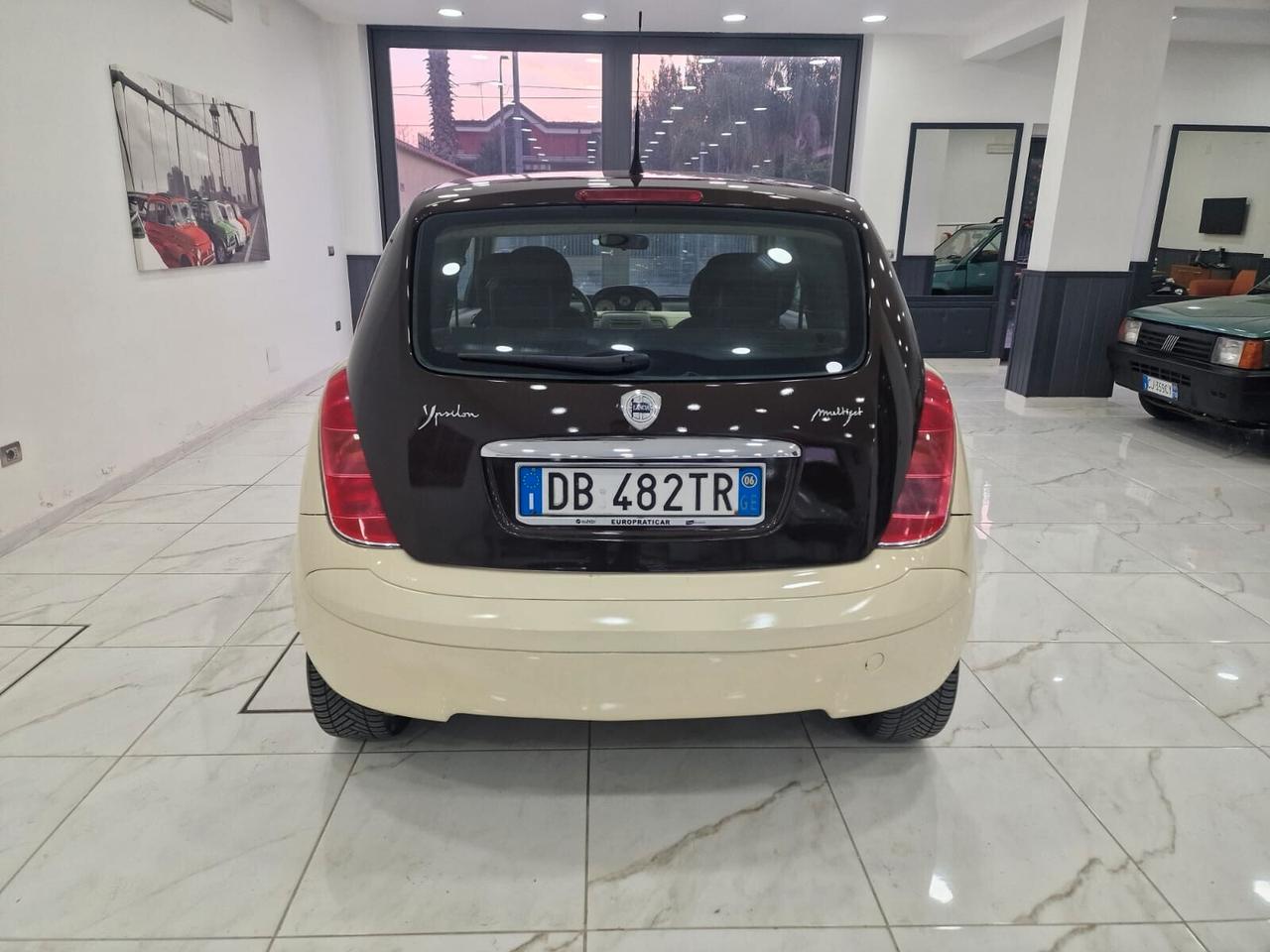 Lancia Ypsilon 1.3 MJT CAMBIO AUTOMATICO