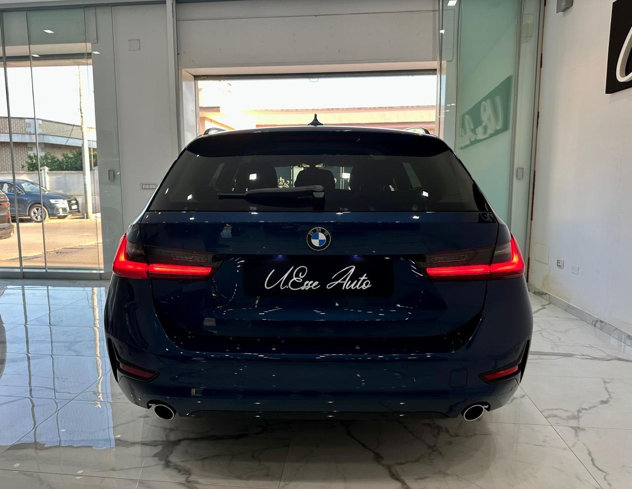 BMW 318 d 48V Touring Sport LED AMBIENT