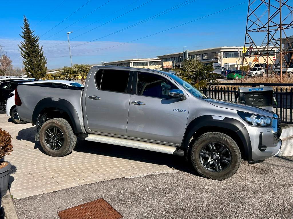 Toyota Hilux Double Cab Hilux 2.8 d double cab Lounge 4wd