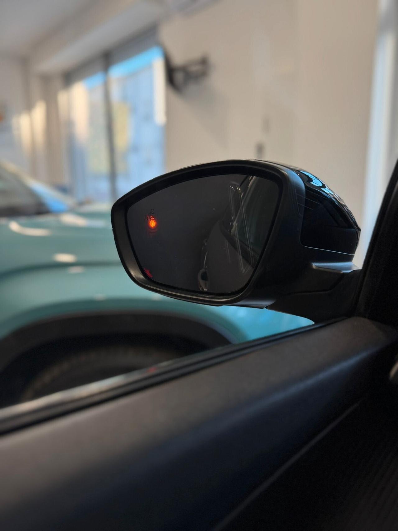 Peugeot 2008 BlueHDi 130 S&S EAT8 GT Pack