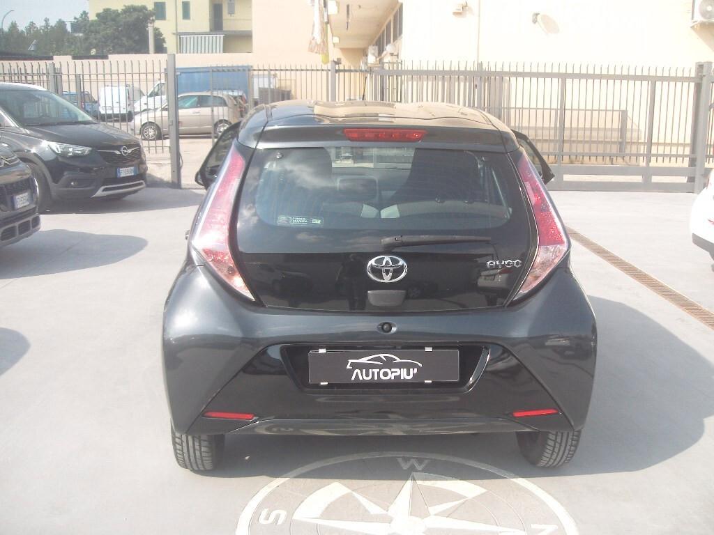 Toyota Aygo 1.0 VVT-i 69 CV 5 porte x-cool