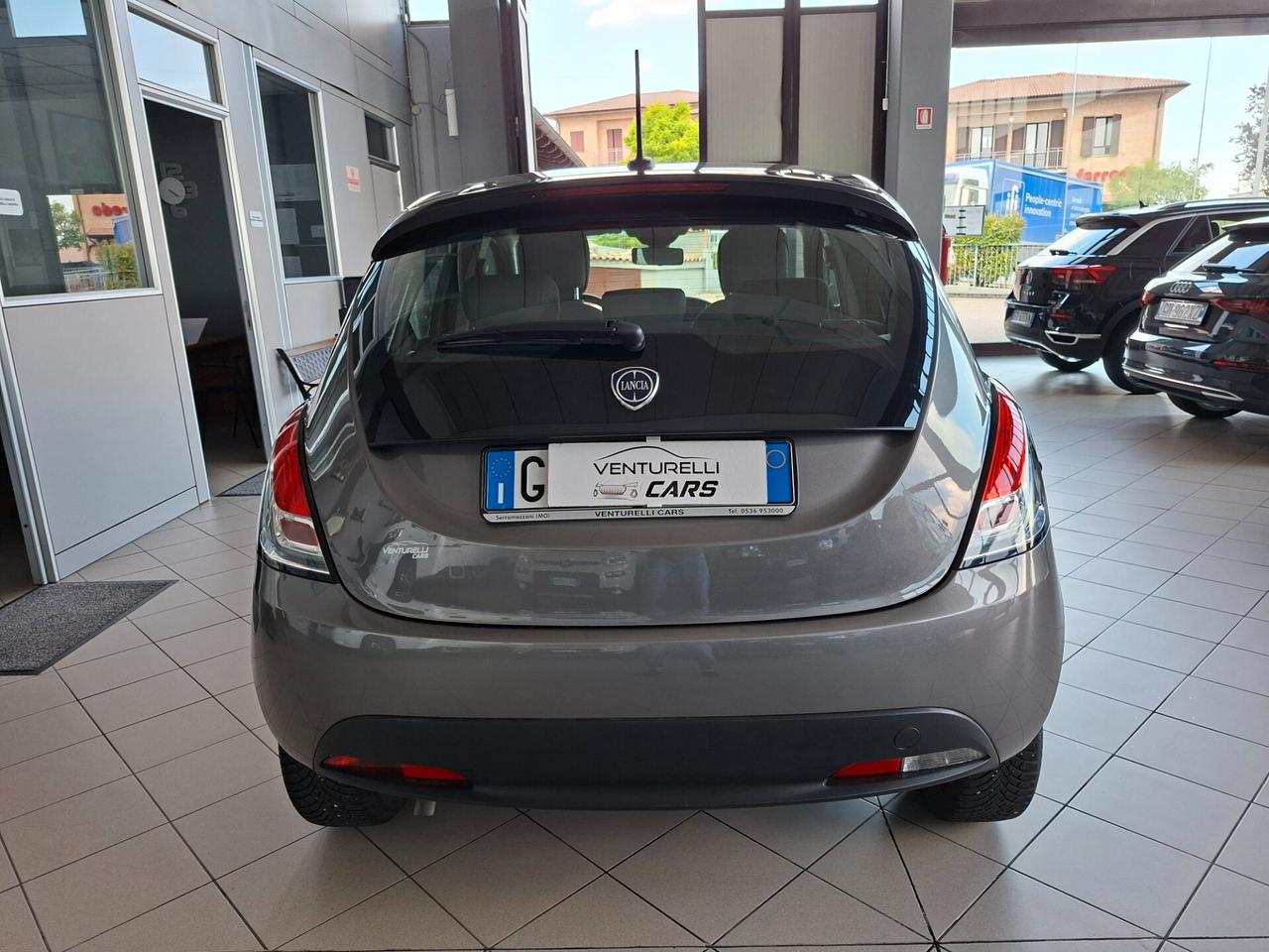 Lancia Ypsilon 1.0 FireFly 5 porte S&S Hybrid Gold