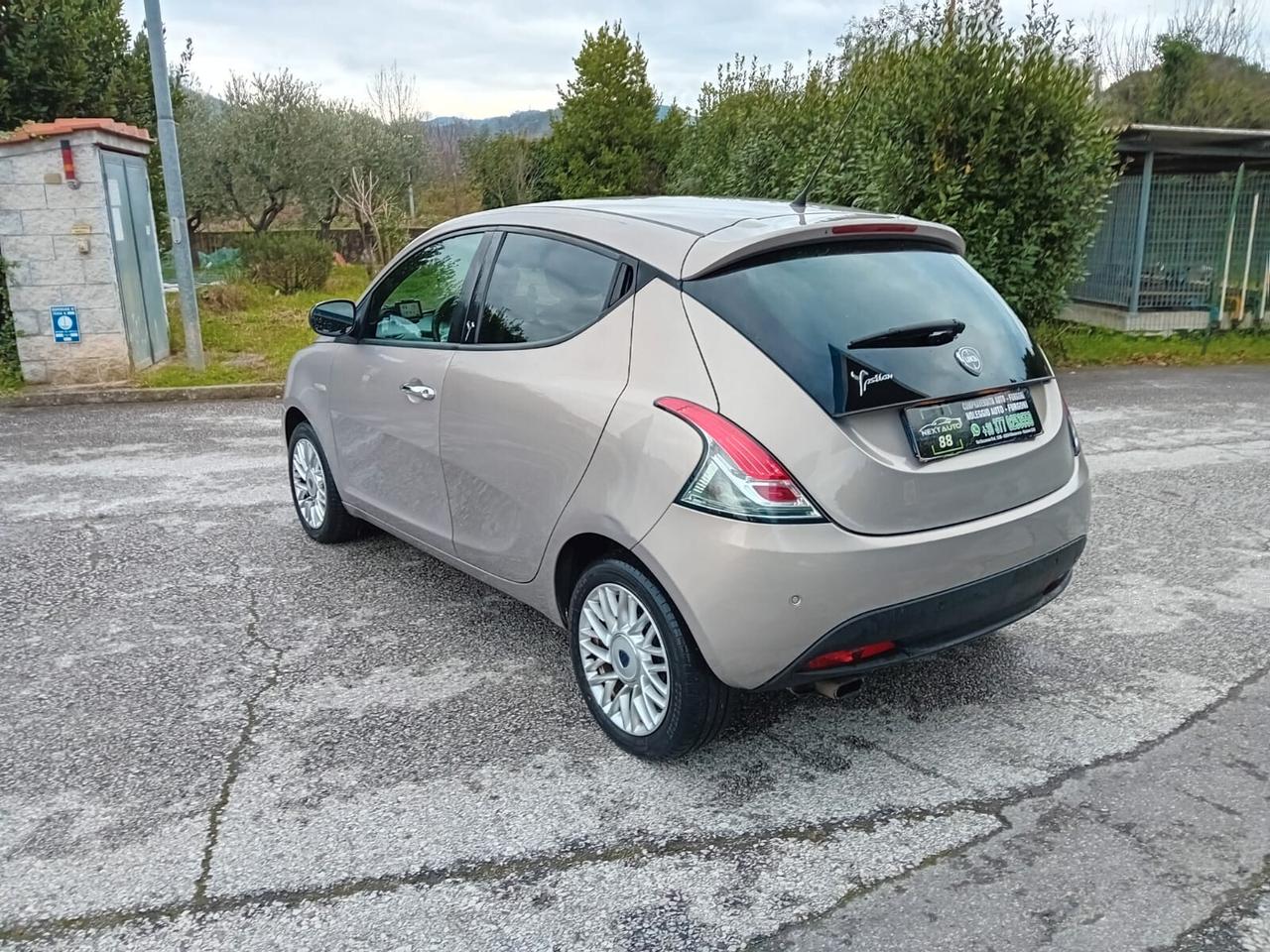 Lancia Ypsilon 1.3 MJT Gold - 2014