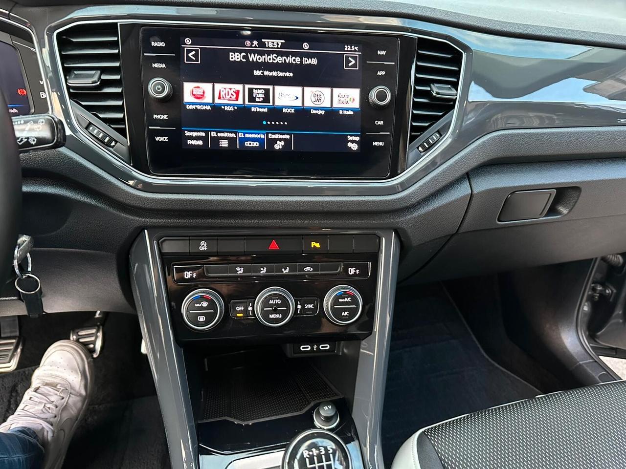 Volkswagen T-Roc 1.6 TDI SCR Business BlueMotion Technology