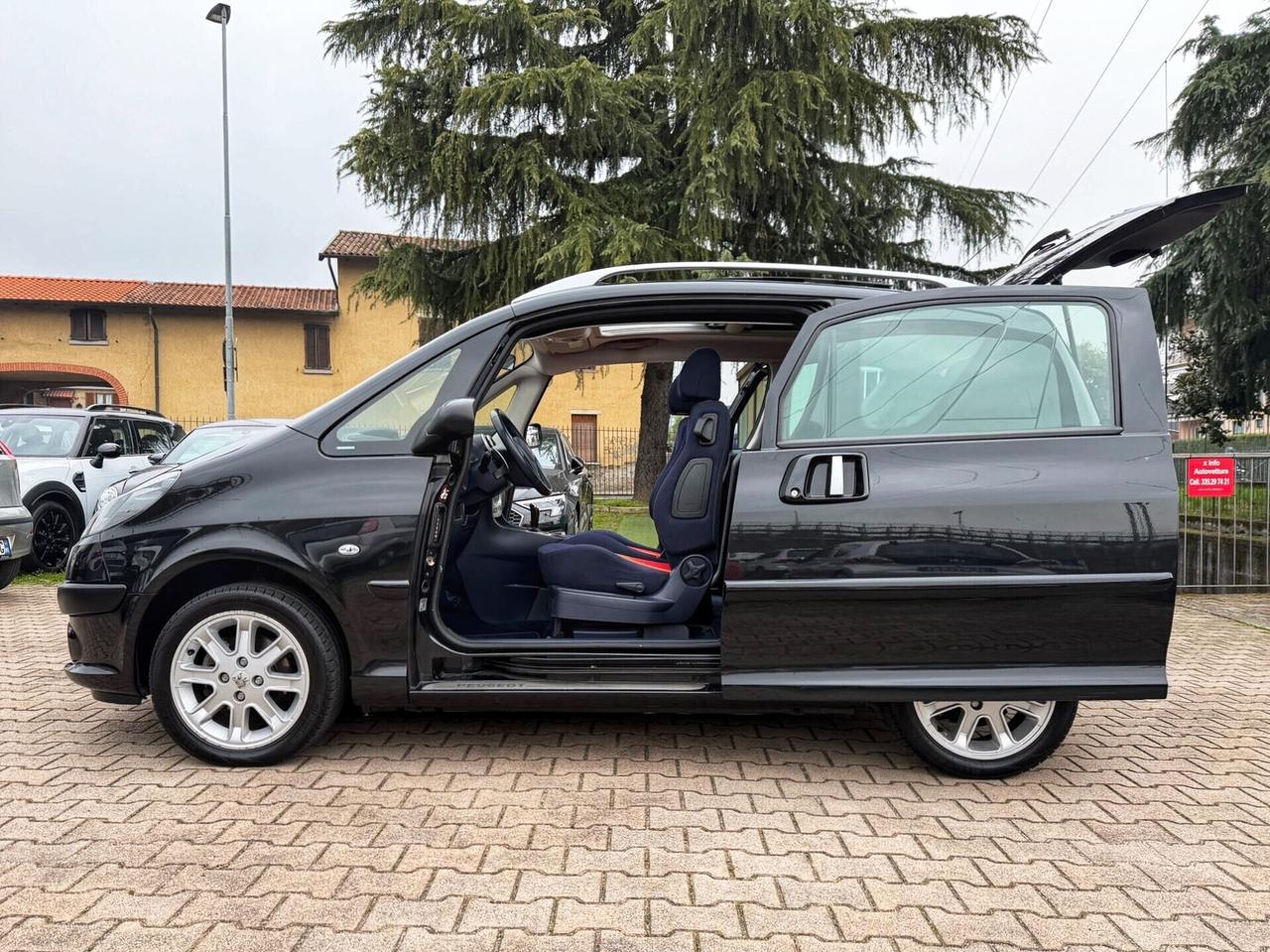 Peugeot 1007 1.6 Sporty AUTOMATICA PORTE SCORREVOLI TETTO PANORAMICO NAVIGA