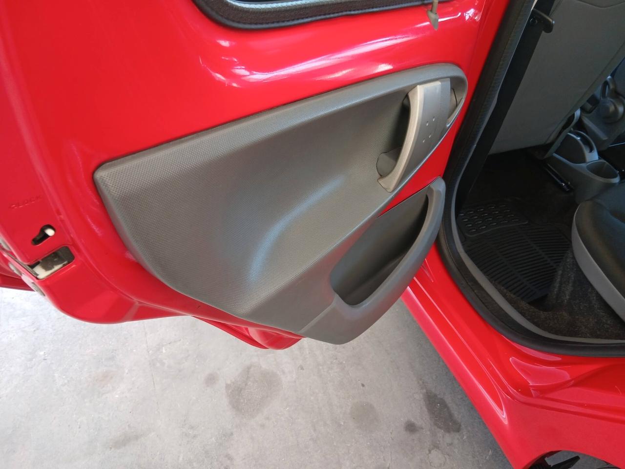 TOYOTA Aygo 1.0b 5p soli km114000 full 05