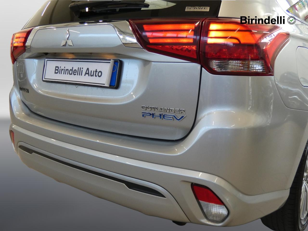 MITSUBISHI Outlander 3ª serie - Outlander 2.4 MIVEC 4WD PHEV Instyle Plus SDA