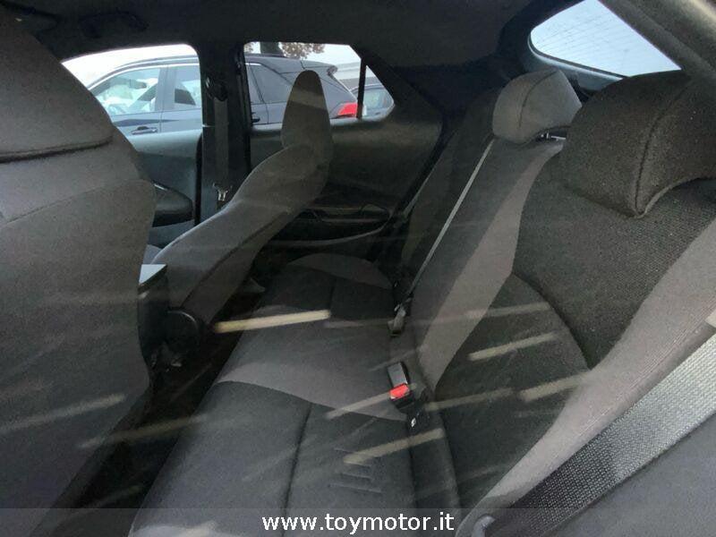 Toyota C-HR (2023-) 1.8 HV Trend