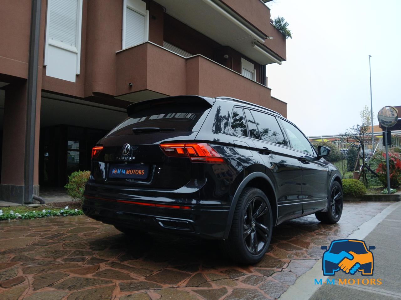 Volkswagen Tiguan 2.0 tdi R-Line 150cv dsg